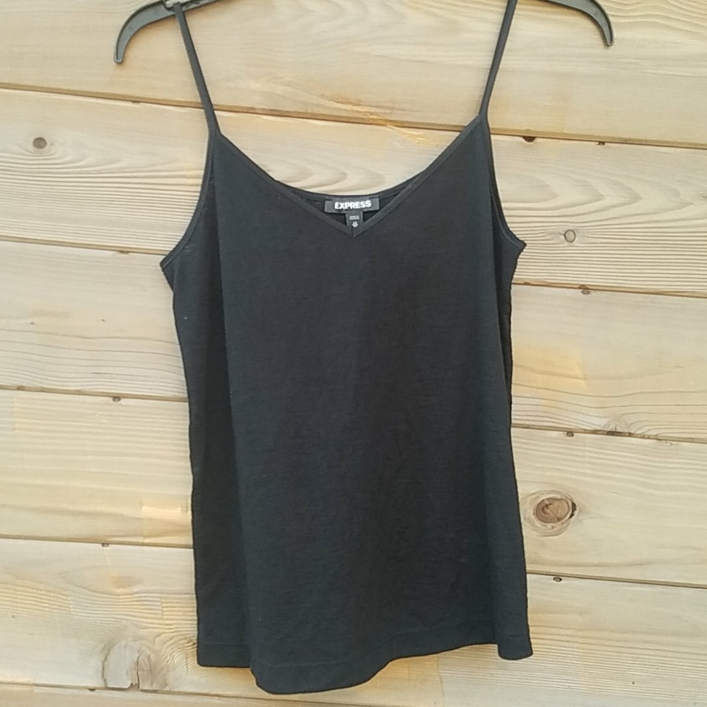 EXPRESS🖤 top XS but its flowy&can fit as a Small